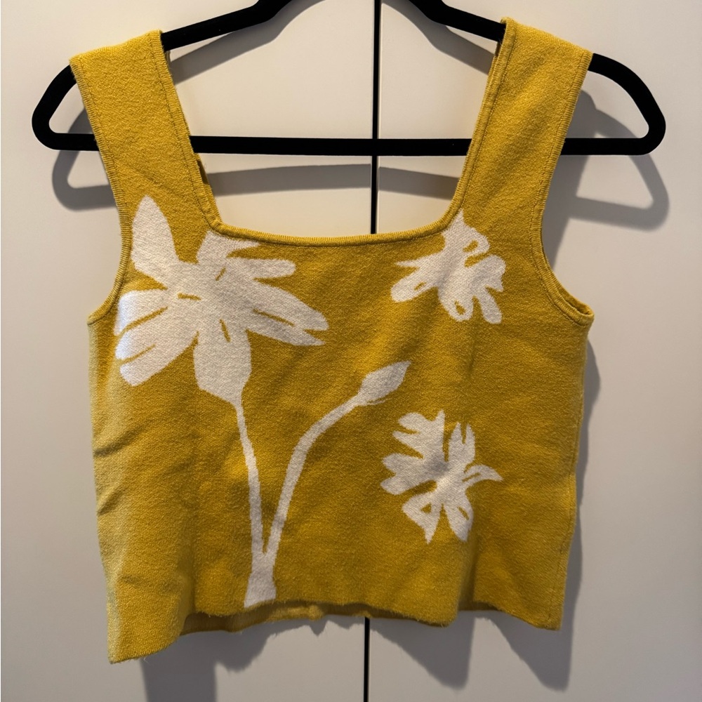 RIHOAS Yellow Floral Crop Top